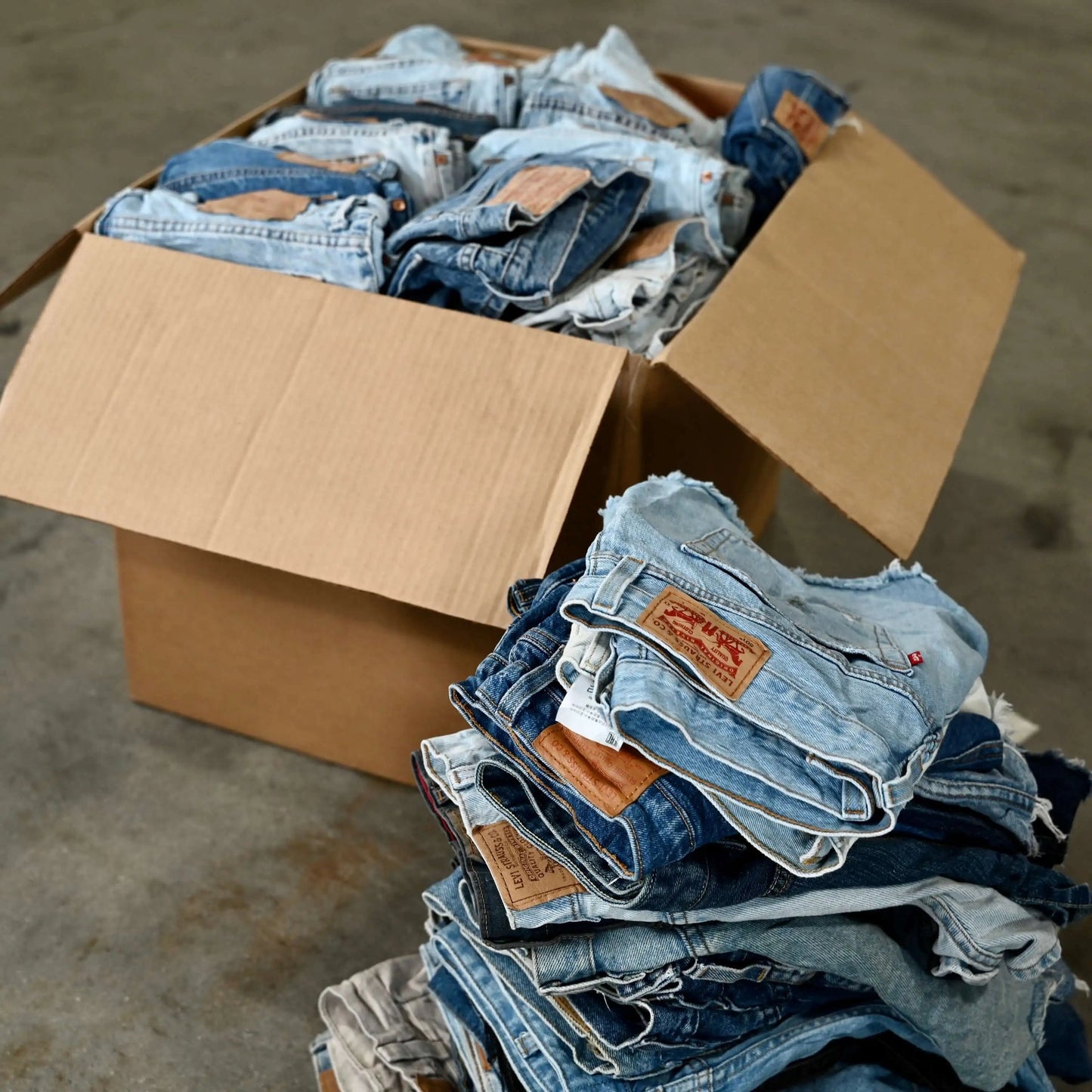 Wholesale Levis Cutoff Shorts