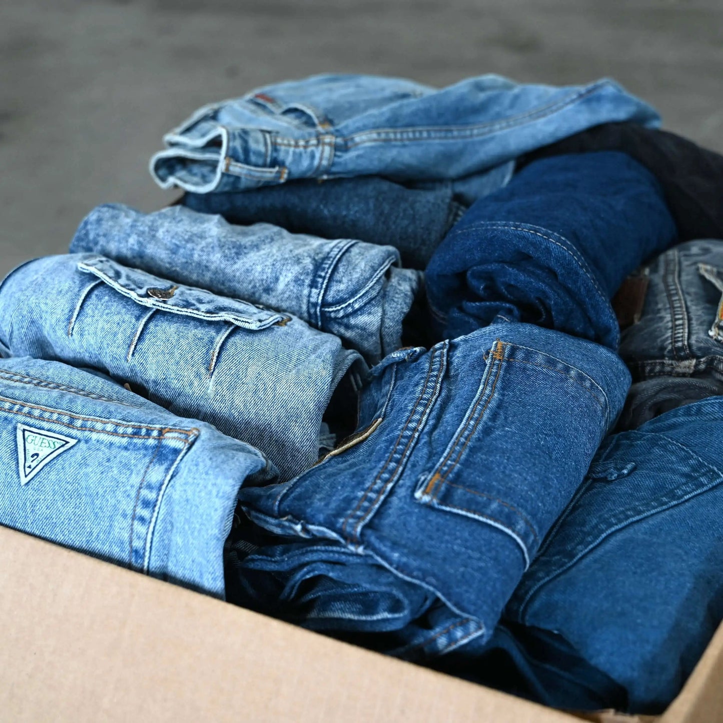 Wholesale 80s/90s High Waisted Jeans