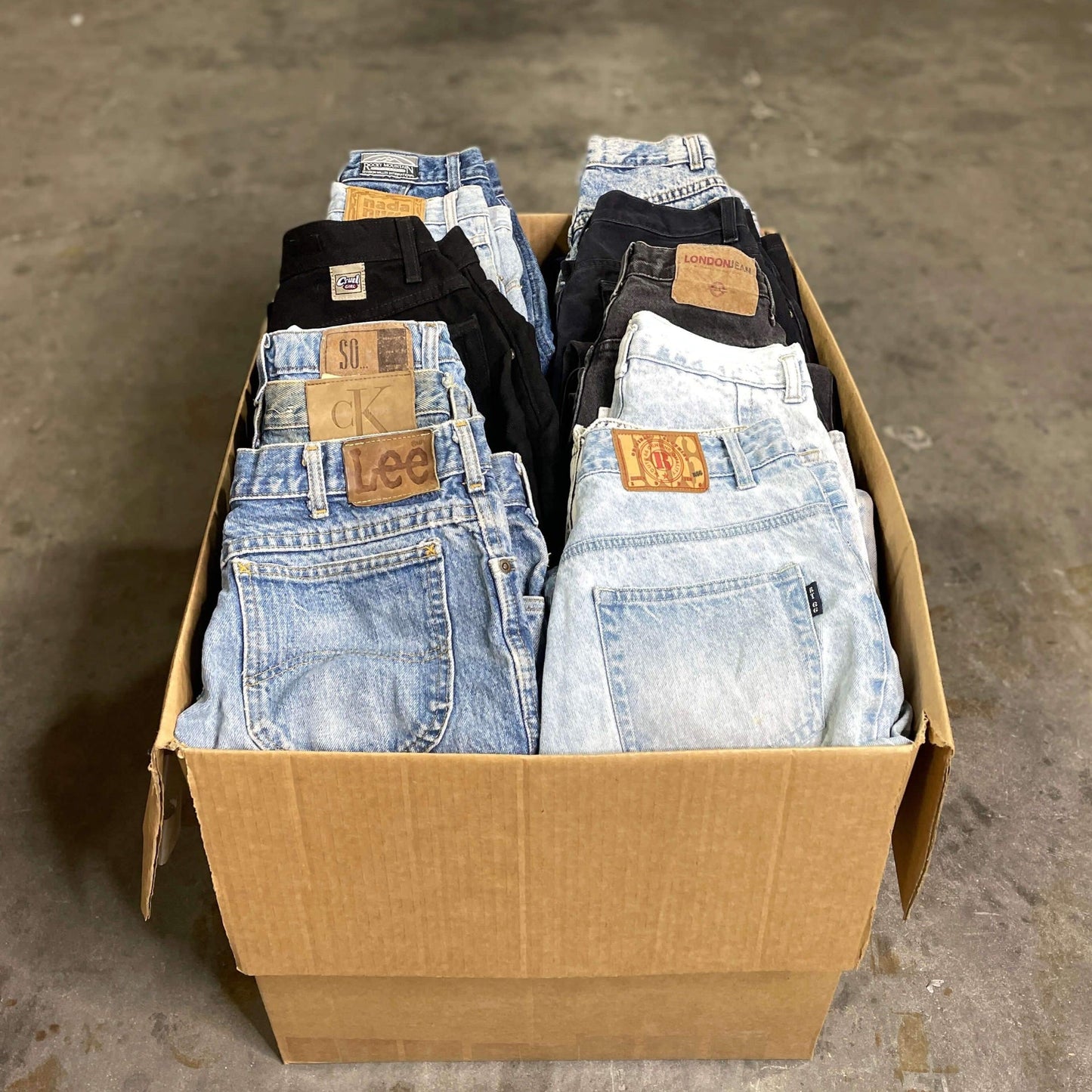 Wholesale 80s/90s High Waisted Jeans